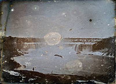 https://upload.wikimedia.org/wikipedia/commons/thumb/2/2e/Daguerrotype_of_Niagara_Falls_by_Hugh_Lee_Pattinson_1840.jpg/220px-Daguerrotype_of_Niagara_Falls_by_Hugh_Lee_Pattinson_1840.jpg